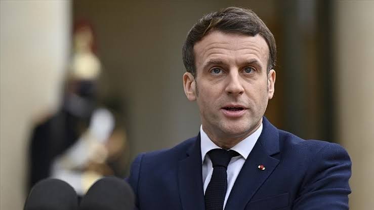 Macron’un Aşı Sertifikasına Paylaşım Yapan Doktor 15 Gün Ceza Aldı