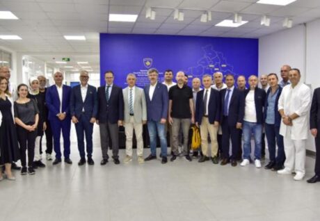 Türk Uzman Doktorlar, Kosova’da 16 Çocuğun Kalp Ameliyatlarını Gerçekleştirecek