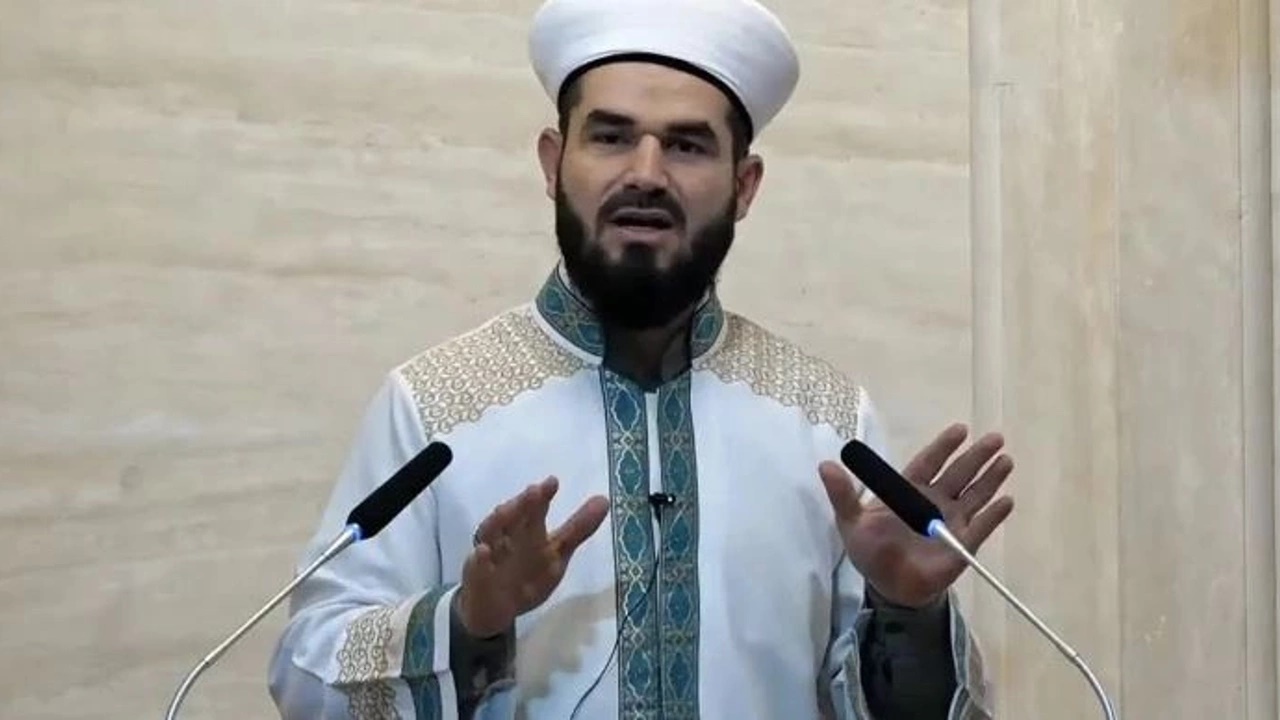 Depremde Eşini Kaybeden Kişi İmam Akyiğit’e Dava Açtı