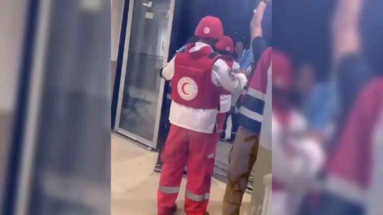 DSÖ İbni Sina Hastanesi’ndeki Personel Gözaltı Operasyonlarını Eleştirdi