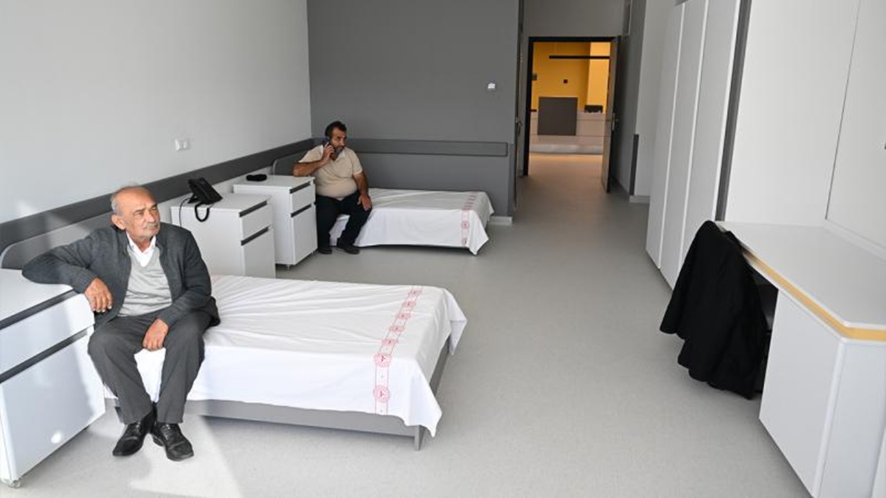 İzmir Şehir Hastanesi’nde Hasta Yakınlarına Ücretsiz Konaklama İmkanı