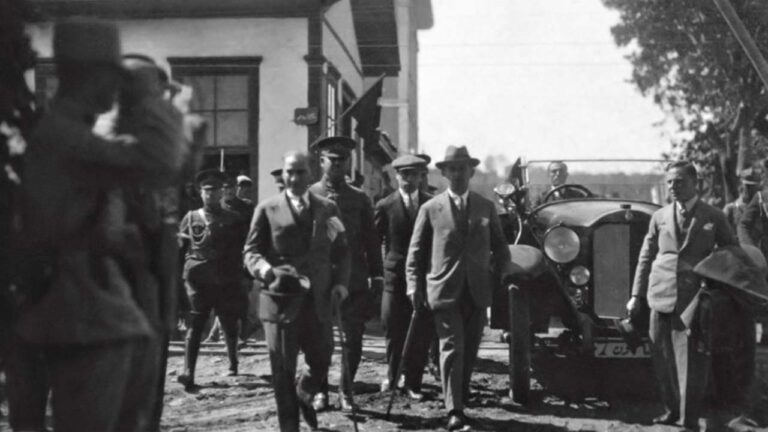 Atatürk’ün Herkesten Sakladığı Gizli Hastalığı ve Berberi Mehmet’in Gizemi