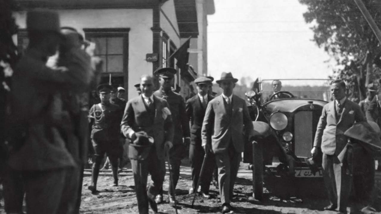 Atatürk’ün Herkesten Sakladığı Gizli Hastalığı ve Berberi Mehmet’in Gizemi
