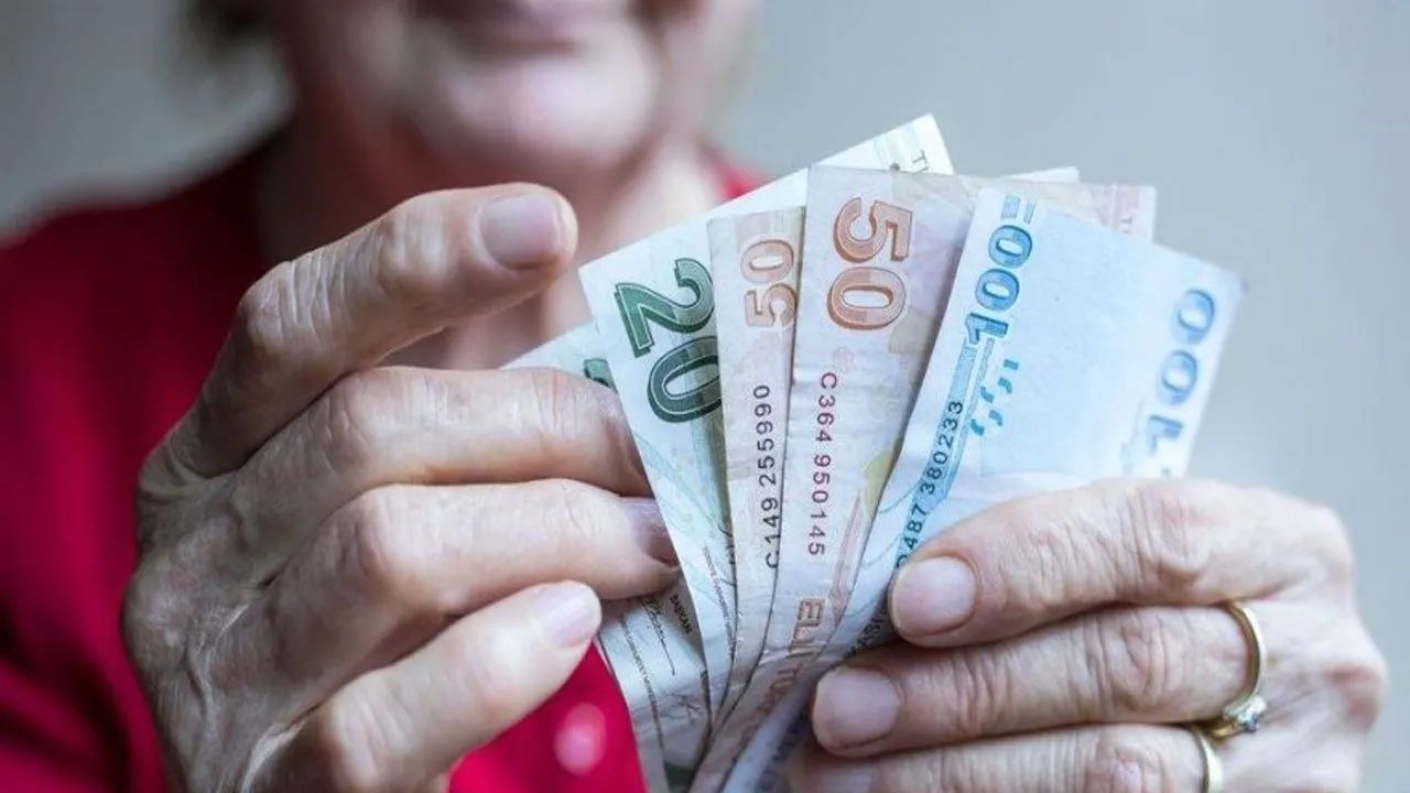 Bu Hastalıkları Yaşayanlar! SGK Yaş Şartsız Emekli Olacağınızı Açıkladı