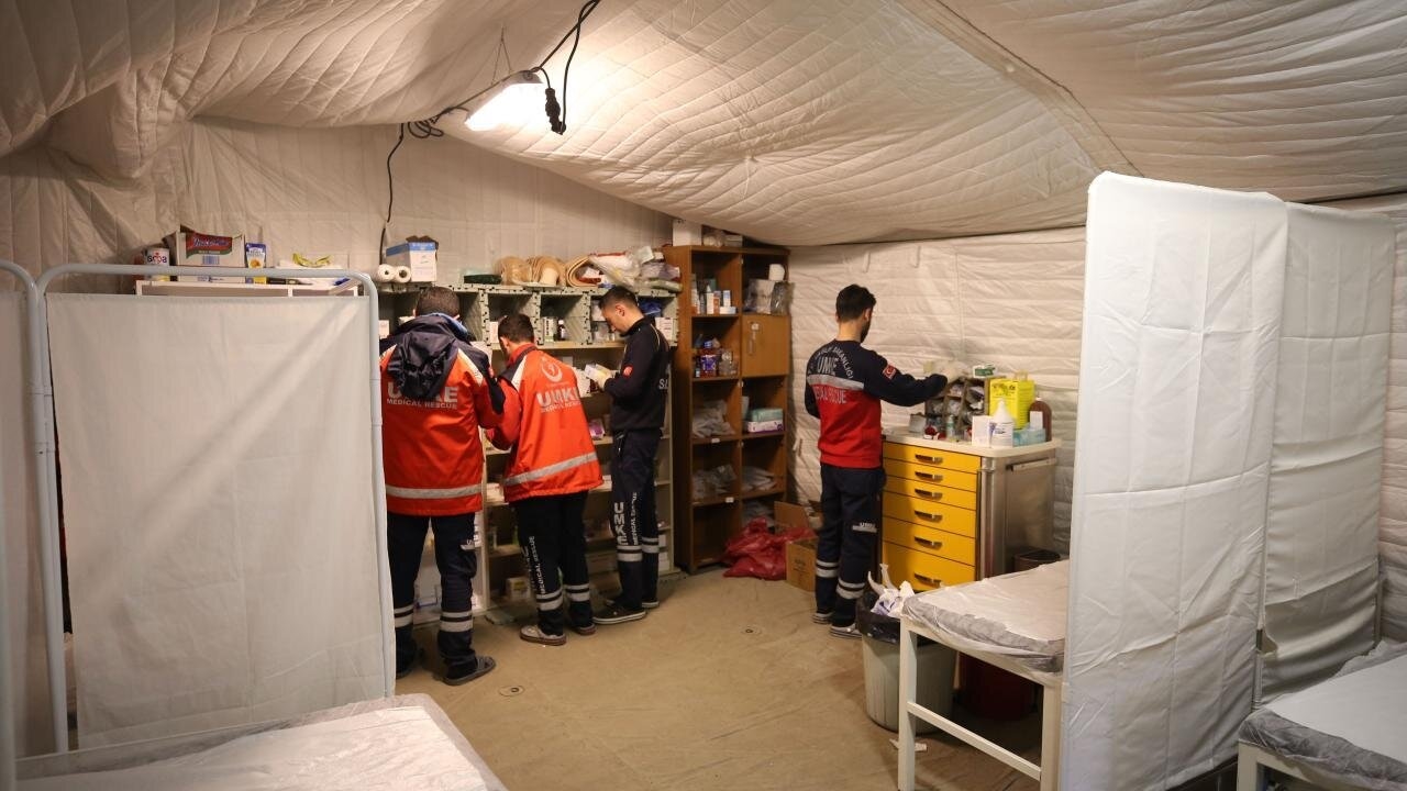 Deprem Bölgesinde 2,7 Milyon Muayene Yapıldı