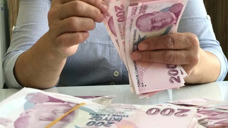 Emeklilere Yılbaşında %40’lık Dev Zam! İşte En Düşük Emekli Maaşı Rakamı