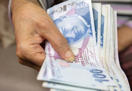 Emekliye Yılbaşında 10.500 TL Maaş! Ek Olarak Refah Payı da Geliyor