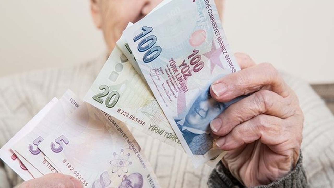 SSK ve Bağ-Kur Emeklilerine Müjde! SGK Uzmanı İsa Karakaş 2024 Zammını Açıkladı