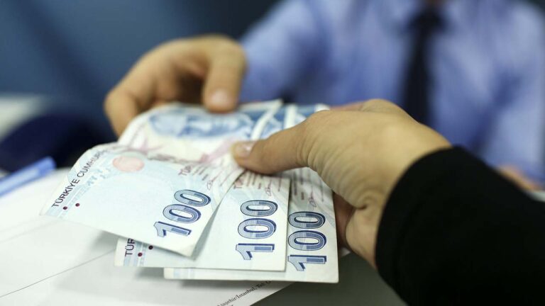 Kendi İsteği ile İşten Ayrılan İşsizlik Maaşı Alabilir Mi?