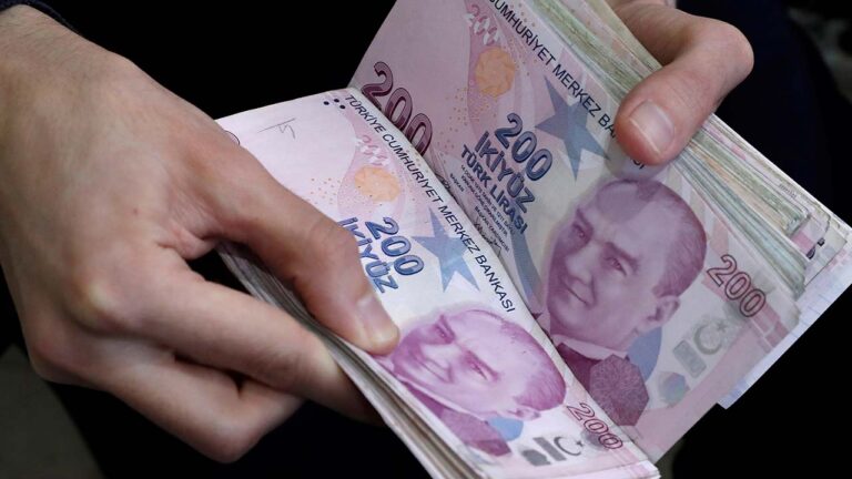 Asgari Ücret ile Emekliye Dev Zam Geliyor! İşte Yeni Yılda Maaş Tahminleri