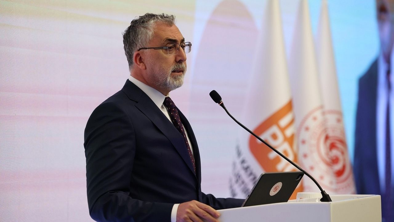 Memura Yılbaşında Devasa Zam! Bakan Işıkhan’dan Çarpıcı Zam Oranı Açıklaması