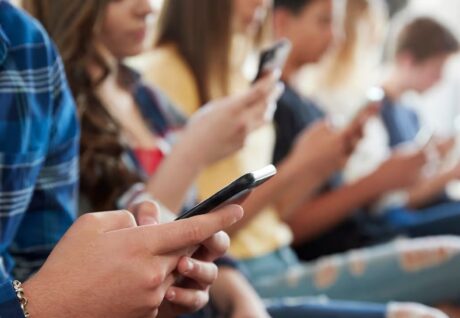 Öğrenciye 10 GB İnternet Desteği ve Vergisiz Telefon Başvurusu Başladı!