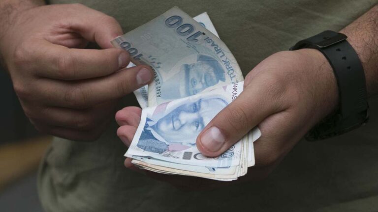 Dar Gelirli Ailelere 5.097 TL Sosyal Yardım! Aile Bakanı Müjdeyi Verdi